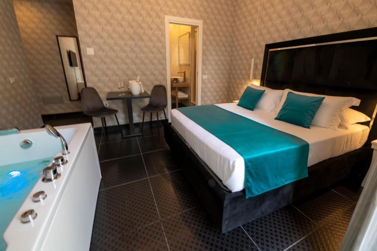 Luna Luxury Bed And Breakfast เนเปิลส์ ภายนอก รูปภาพ