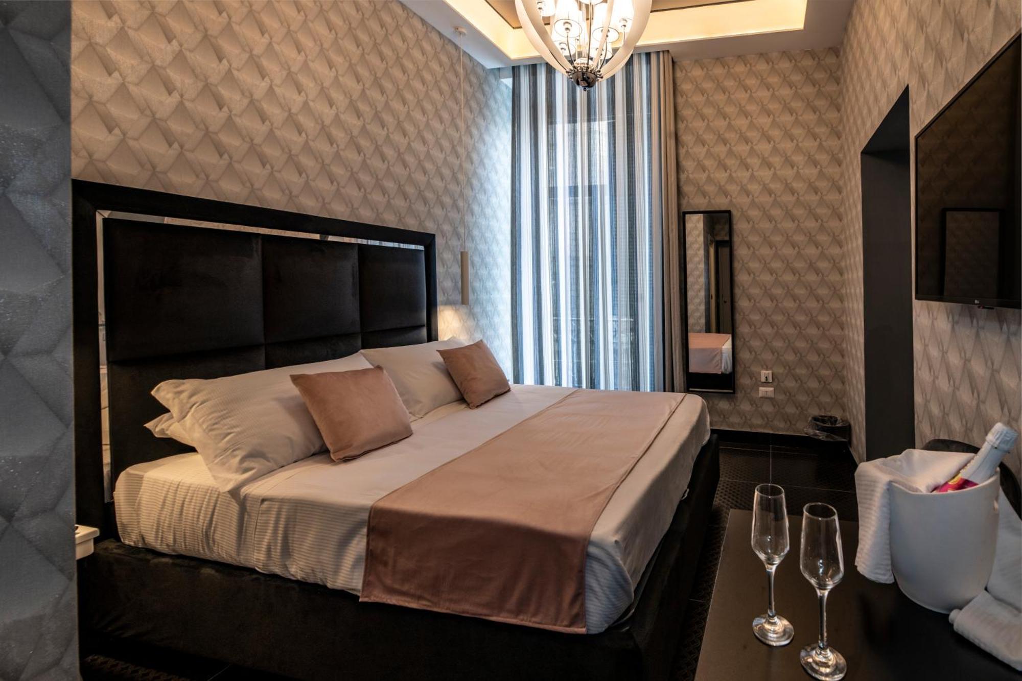Luna Luxury Bed And Breakfast เนเปิลส์ ภายนอก รูปภาพ