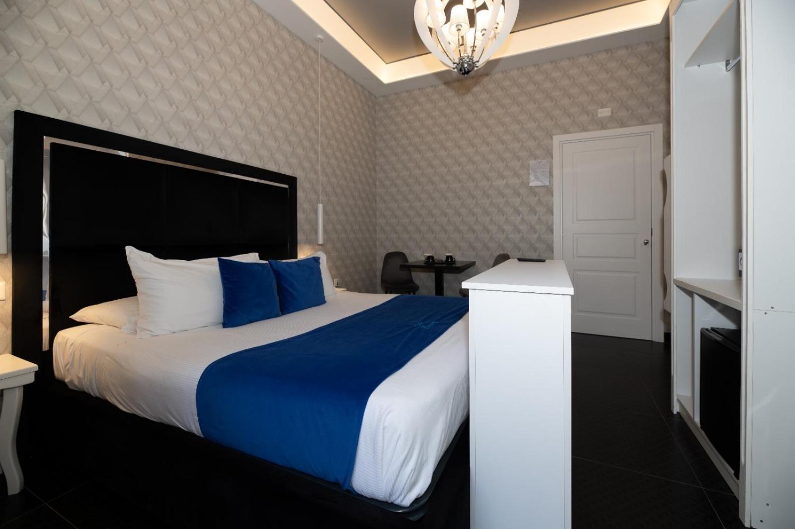 Luna Luxury Bed And Breakfast เนเปิลส์ ภายนอก รูปภาพ